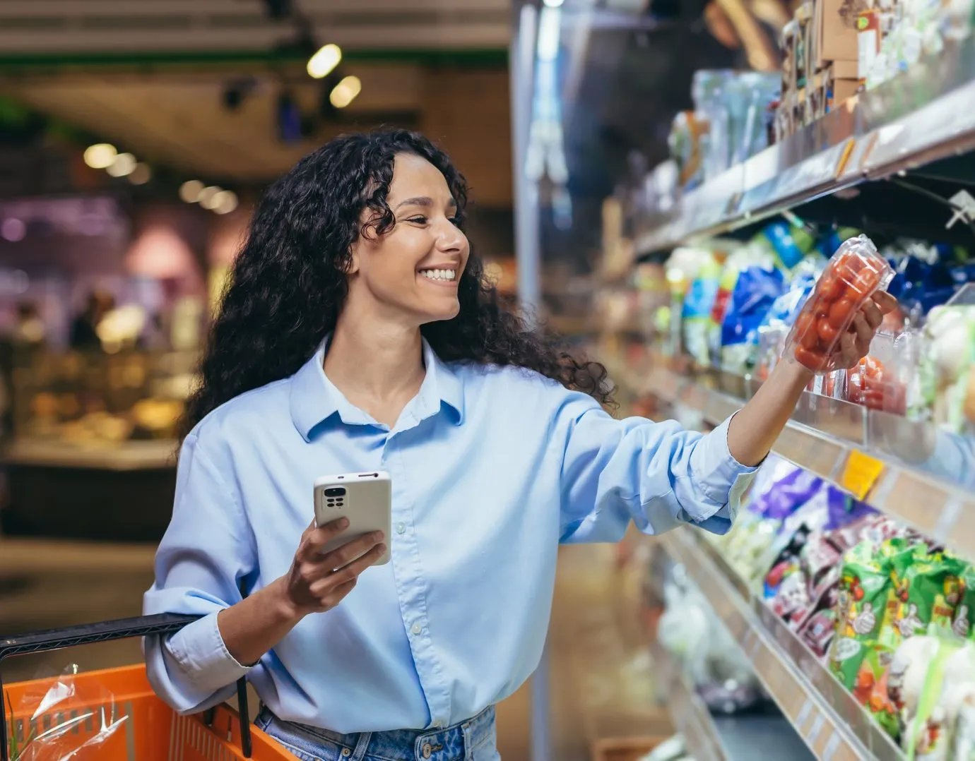 shopper in grocery 1380x1078